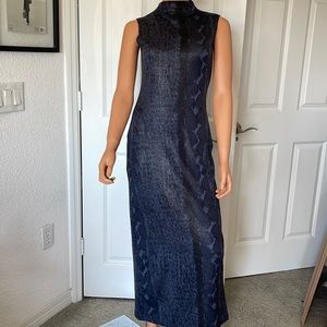 Beautiful Ms. J SNAKE PRINT MAXI DRESS. Size M. Dark blue w/muted gold. EUC